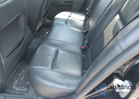 2007 Cadillac Sts V8 from USA, damaged, VIN 1G6DC67A470123257